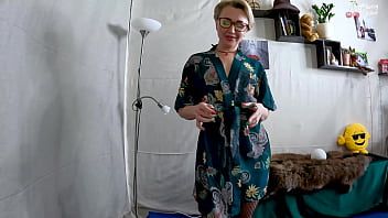 Redare Blonda este futută tare și aspră în gură