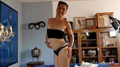 Oynat Alman MILF Hileleri Büyük Dikkatli Komşu - Tam Porno Filmi