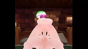 play Hishi mochi cavalca un grosso cazzo e lo prende tutto in una volta