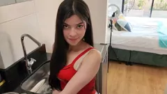 再生 ラティーナのセクシーな秘密：バスルームでの秘密の出会い