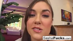 Riproduci Skinny Brunette Sasha Grey in intensa sessione di cazzo hardcore
