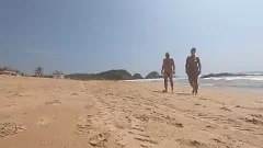 play Nudist Beach Adventure: Nudez pública de casal Diversão no México