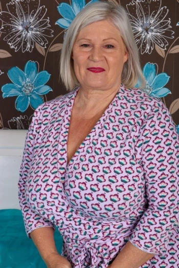 قناة Lacey Starr