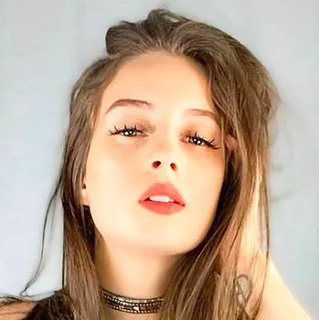 ポルノスター Maddy May